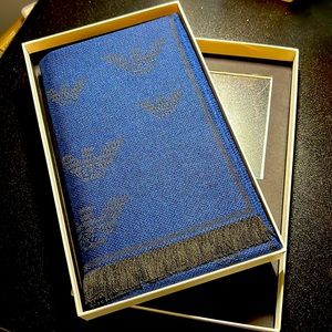 Emporio Armani wool scarf blue/navy- authentic, brand new